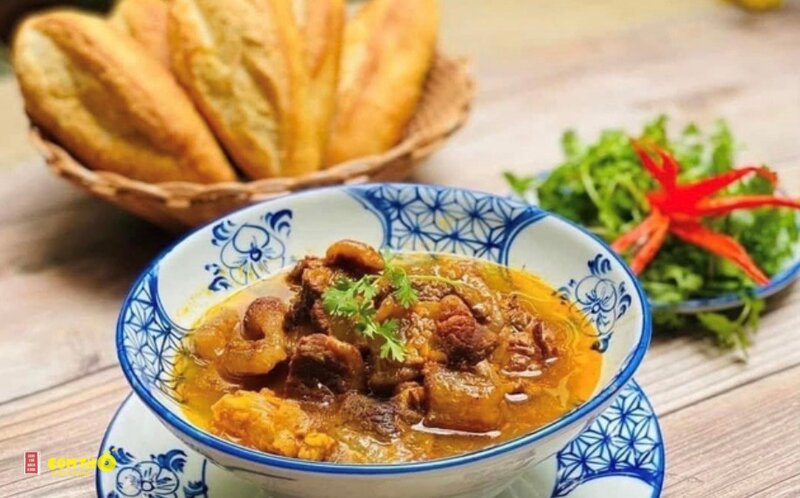 Bò sốt vang - 6. Xào săn thịt với cà chua