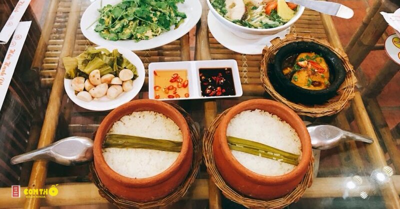 Cơm niêu - 4. Cà pháo muối chấm mắm tôm Cơm niêu - 4. Cà pháo muối chấm mắm tôm