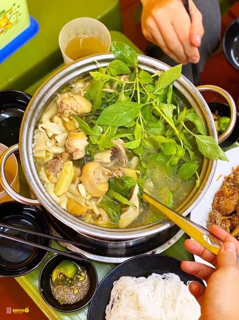Lẩu gà lá é - Nguyên liệu nấu lẩu gà lá é cho 4 người