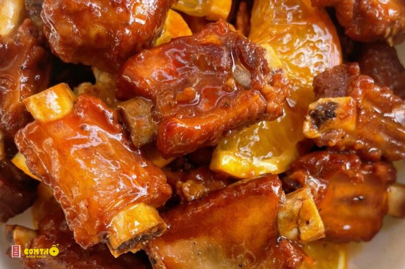 Sườn xào chua ngọt - Bước 1: Sơ chế sườn